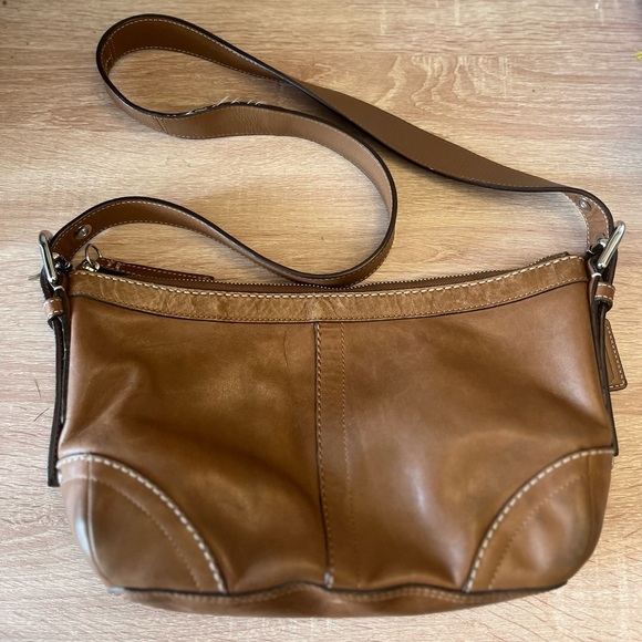 Coach vintage Brown Leather Crossbody Bag Z14700 - Picture 1 of 16